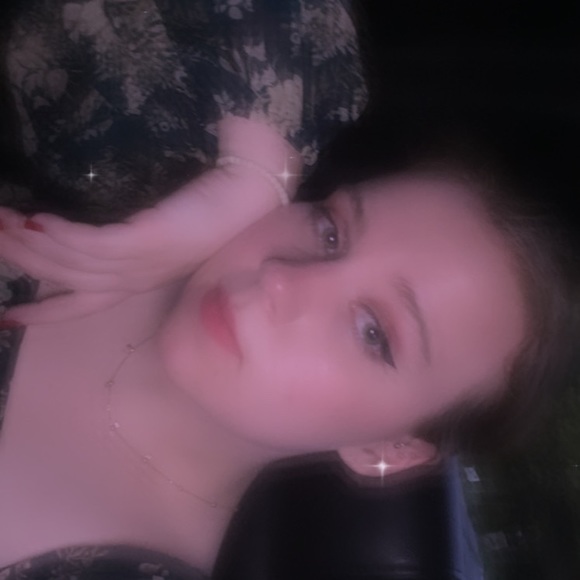 Meet your Posher, Delaney - Picture 1 of 1